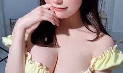 야한 육체 자랑하는 스시녀